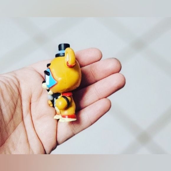 Funko FNAF Security Breach Mystery Minis Glamrock Freddy - Picture 4 of 12